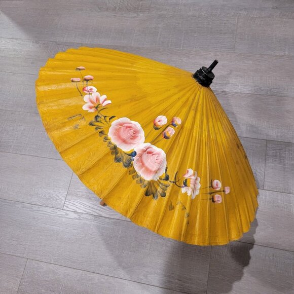 1950s Handpainted Flowers on Rice Paper and Bamboo Umbrella Parasol - Picture 3 of 8